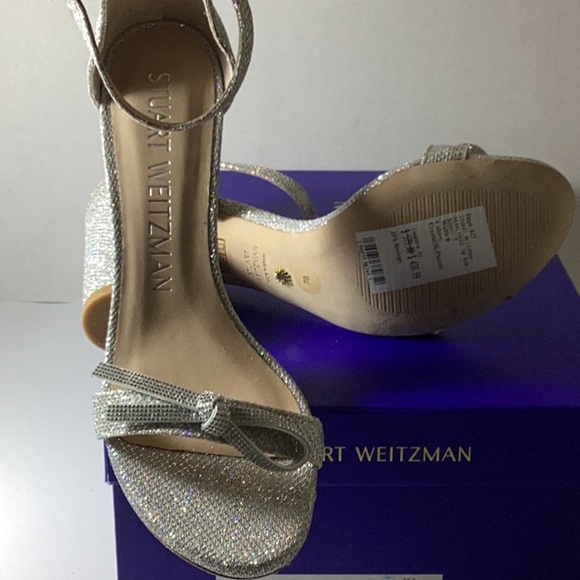 Nearlynude Ankle Strap Sandal (Women)
Stuart Weitzman - Picture 10 of 10
